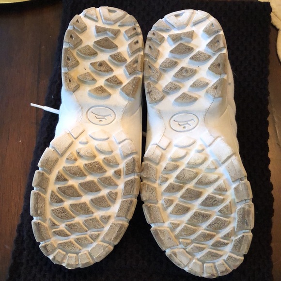 Hanes Sport classic white canvas black trim & logo athletic sneakers - Picture 4 of 10